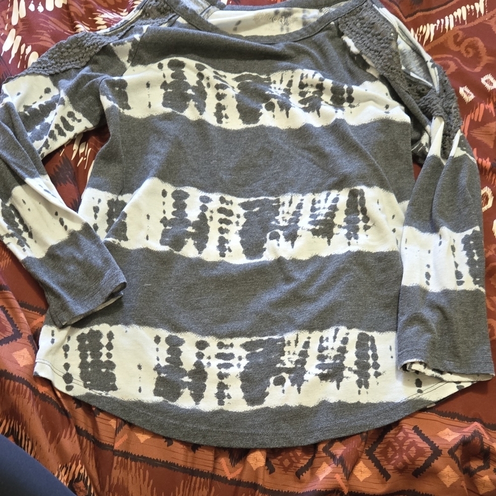 Gray and White Tie-Dye Long Sleeve Top
